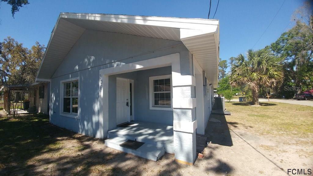 Property Photo: 308 Booe Street E FL 32110