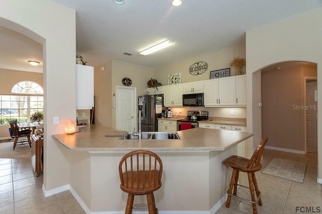 Property Photo: 314 Westhampton Drive FL 32164