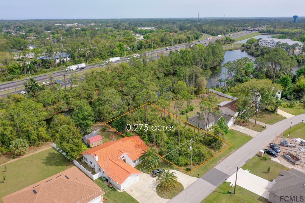 Property Photo: 44 Boulder Rock Drive FL 32137