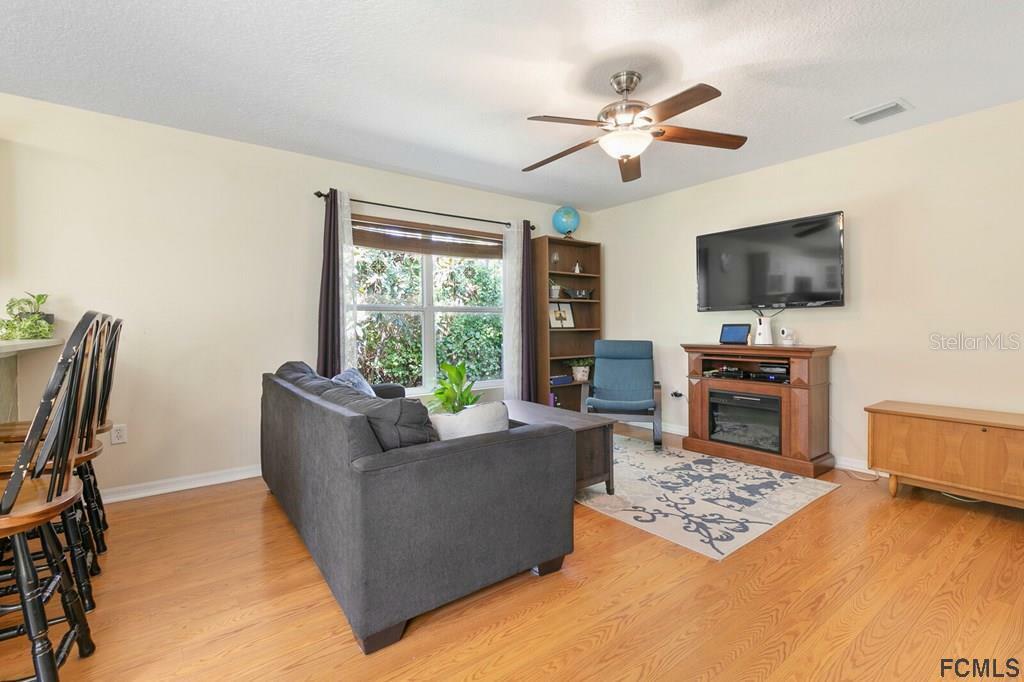 Property Photo: 136 Wellwood Lane FL 32164