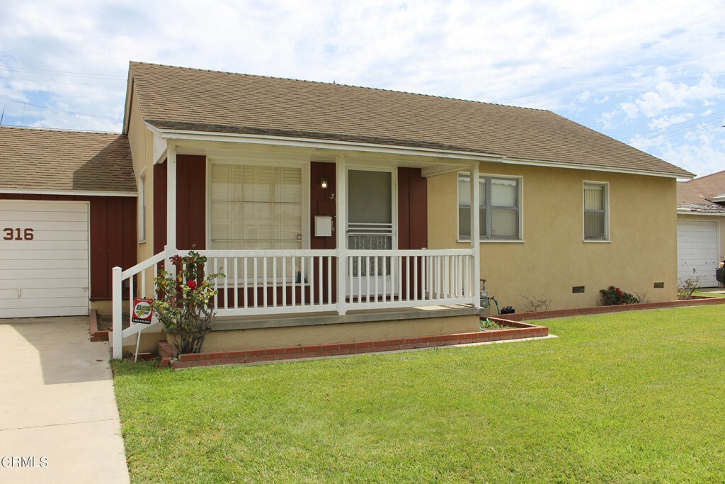 Property Photo:  316 W Juniper Street  CA 93033 