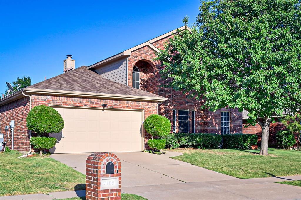 Property Photo: 7105 Camp Creek Drive TX 76002