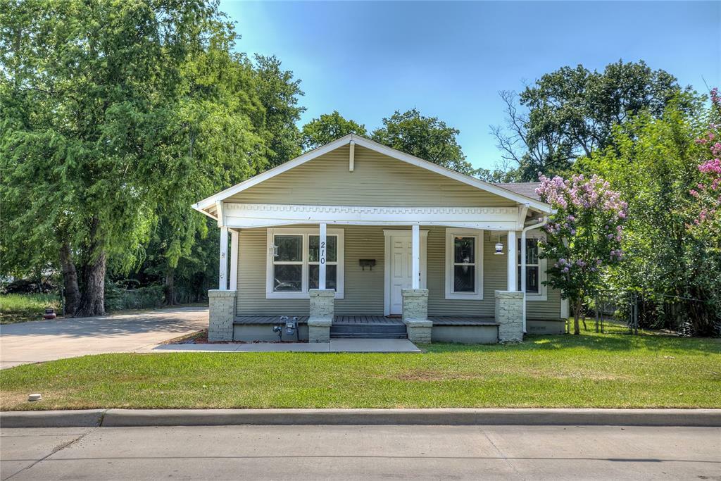 Property Photo:  210 Locust Street S  TX 75482 