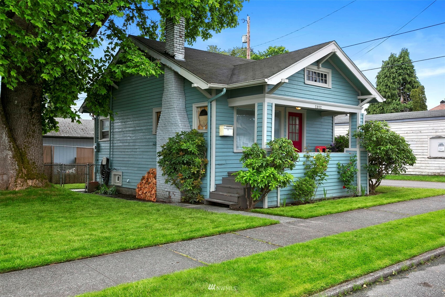Property Photo: 2312 19th Street WA 98201