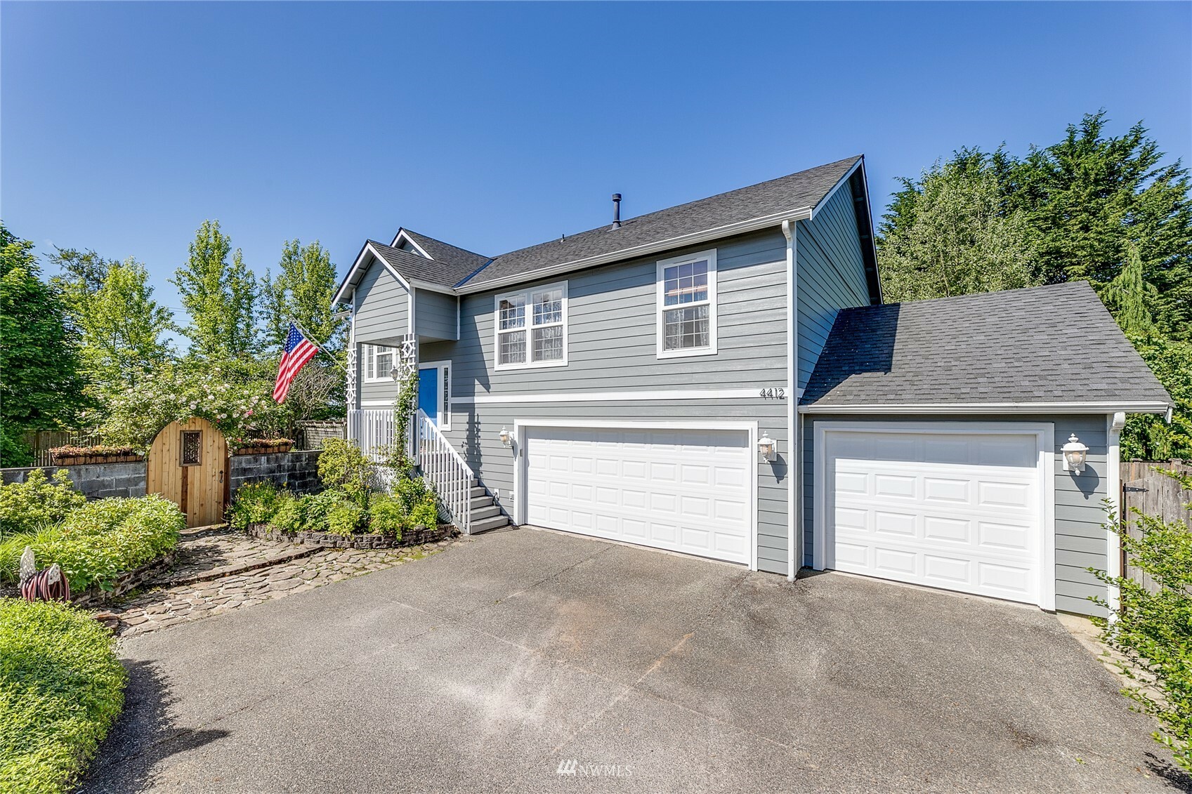 Property Photo:  4412 70th Avenue NE  WA 98270 