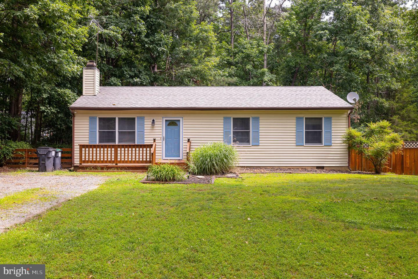 Property Photo:  406 Pocahontas Drive  VA 22546 