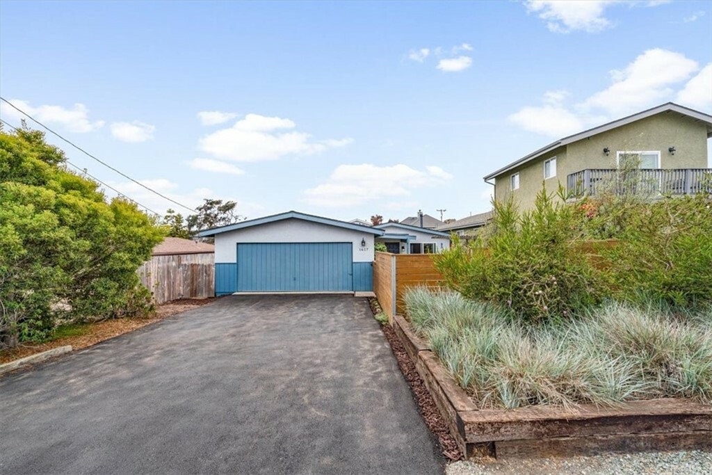 Property Photo:  1617 15th Street  CA 93402 