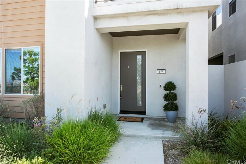 Property Photo: 178 Scale CA 92618