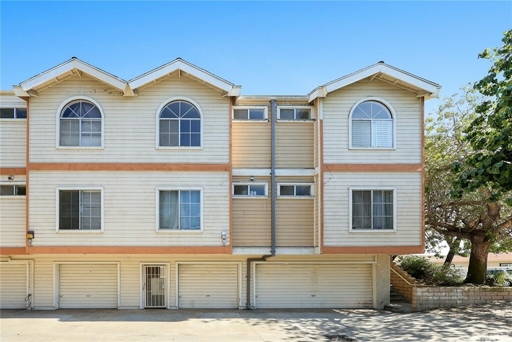 Property Photo:  1420 S Primrose Avenue C  CA 91016 