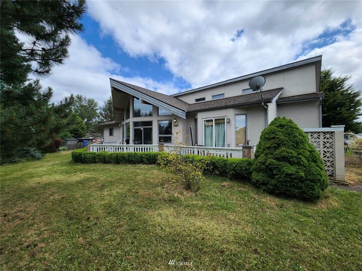 Property Photo:  2610  191st Street E  WA 98445 