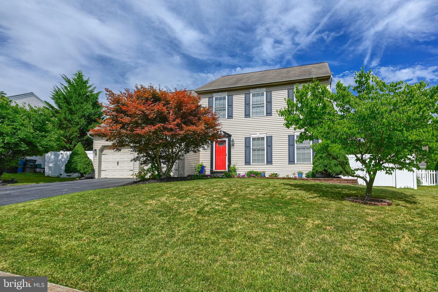 Property Photo:  555 Apple Tree Lane  PA 17347 