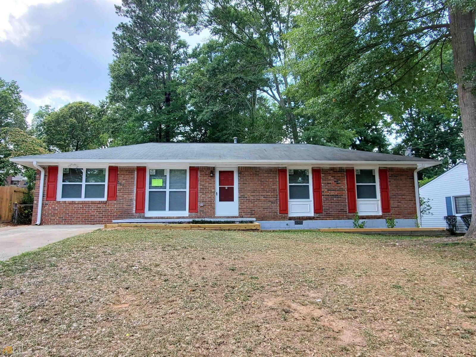 Property Photo: 8113 Huntington Drive GA 30238