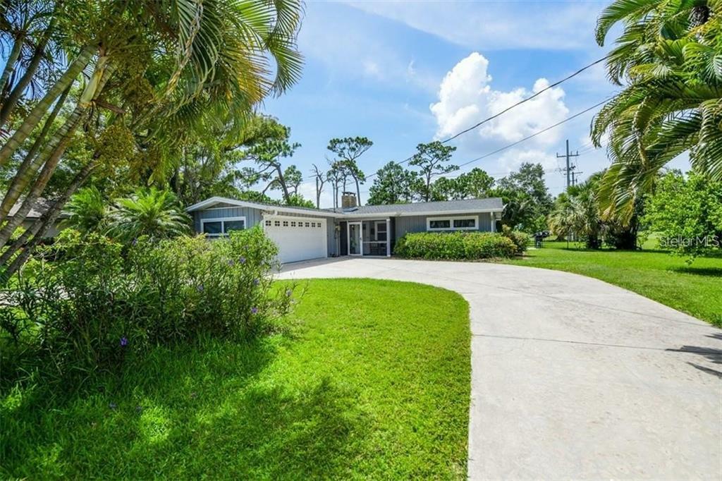 Property Photo:  711 Whitfield Avenue  FL 34243 