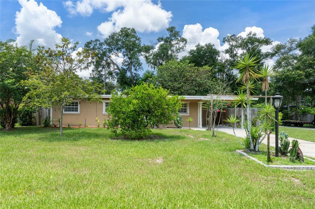 Property Photo: 165 Jay Drive FL 32714
