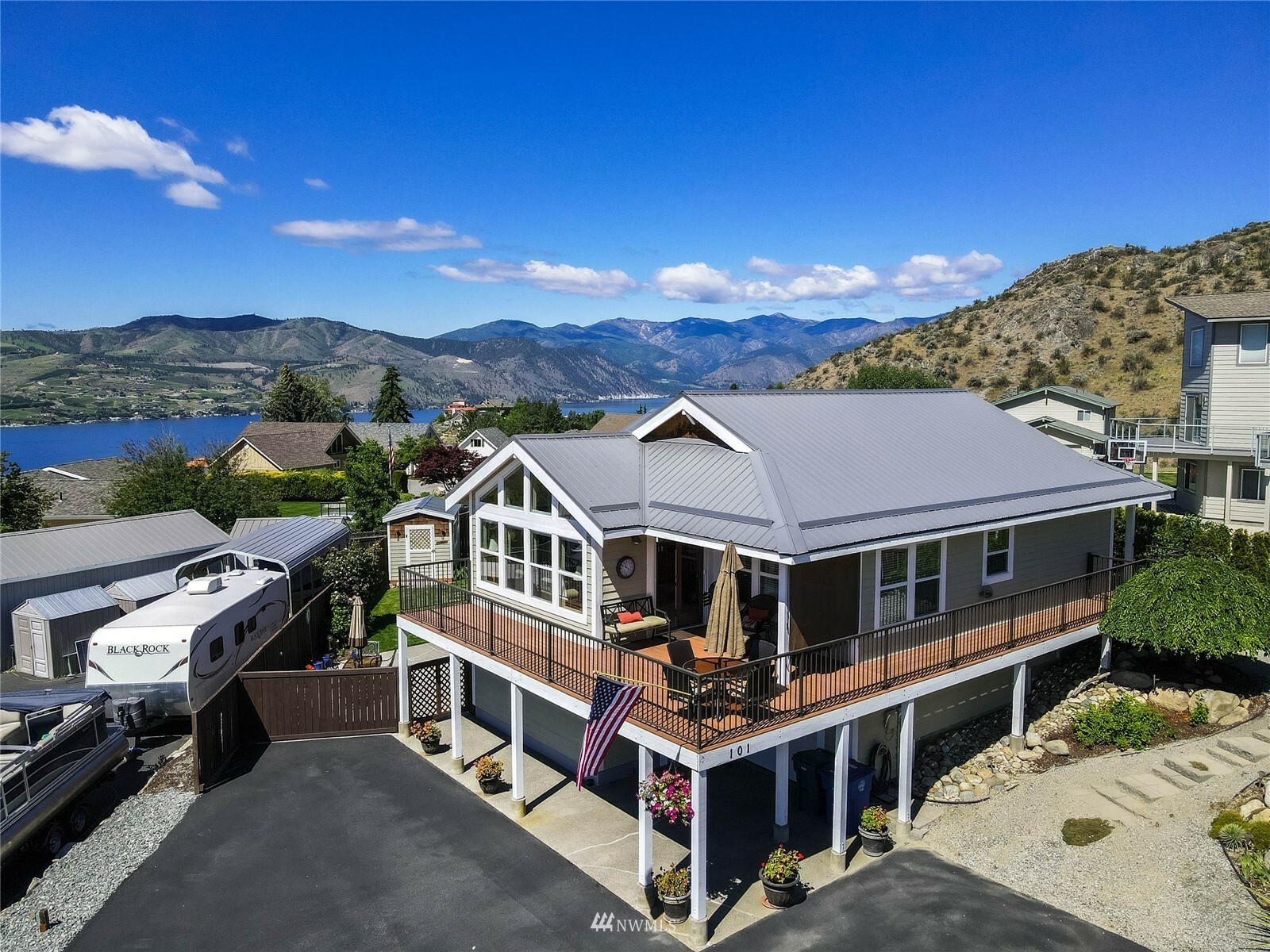 Property Photo:  101 Pinnacle Place  WA 98816 