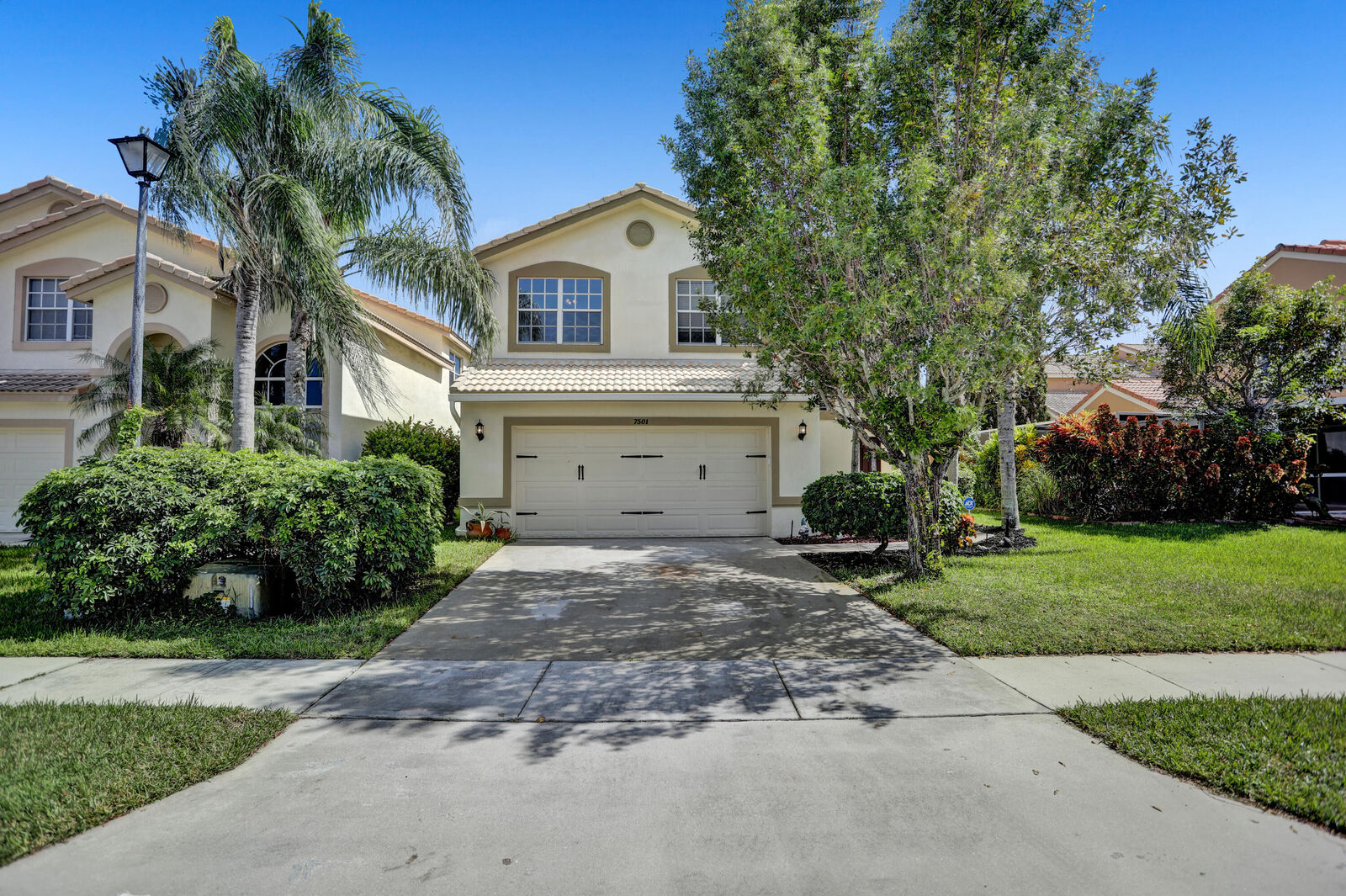 Property Photo: 7501 Colony Palm Drive FL 33436