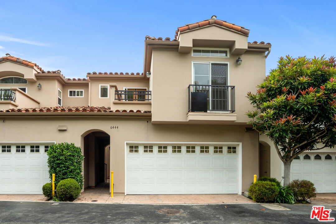 Property Photo:  6444   Lunita Rd  CA 90265 