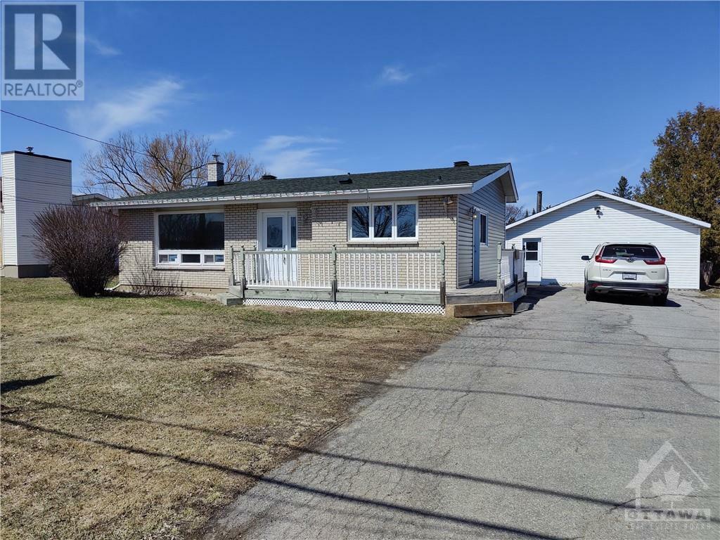 4305 Innes Road  Ottawa ON K1C1T1 photo