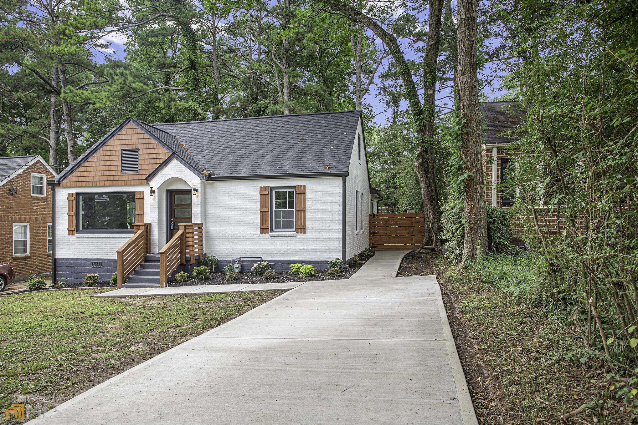 Property Photo: 513 Summit Drive GA 30032