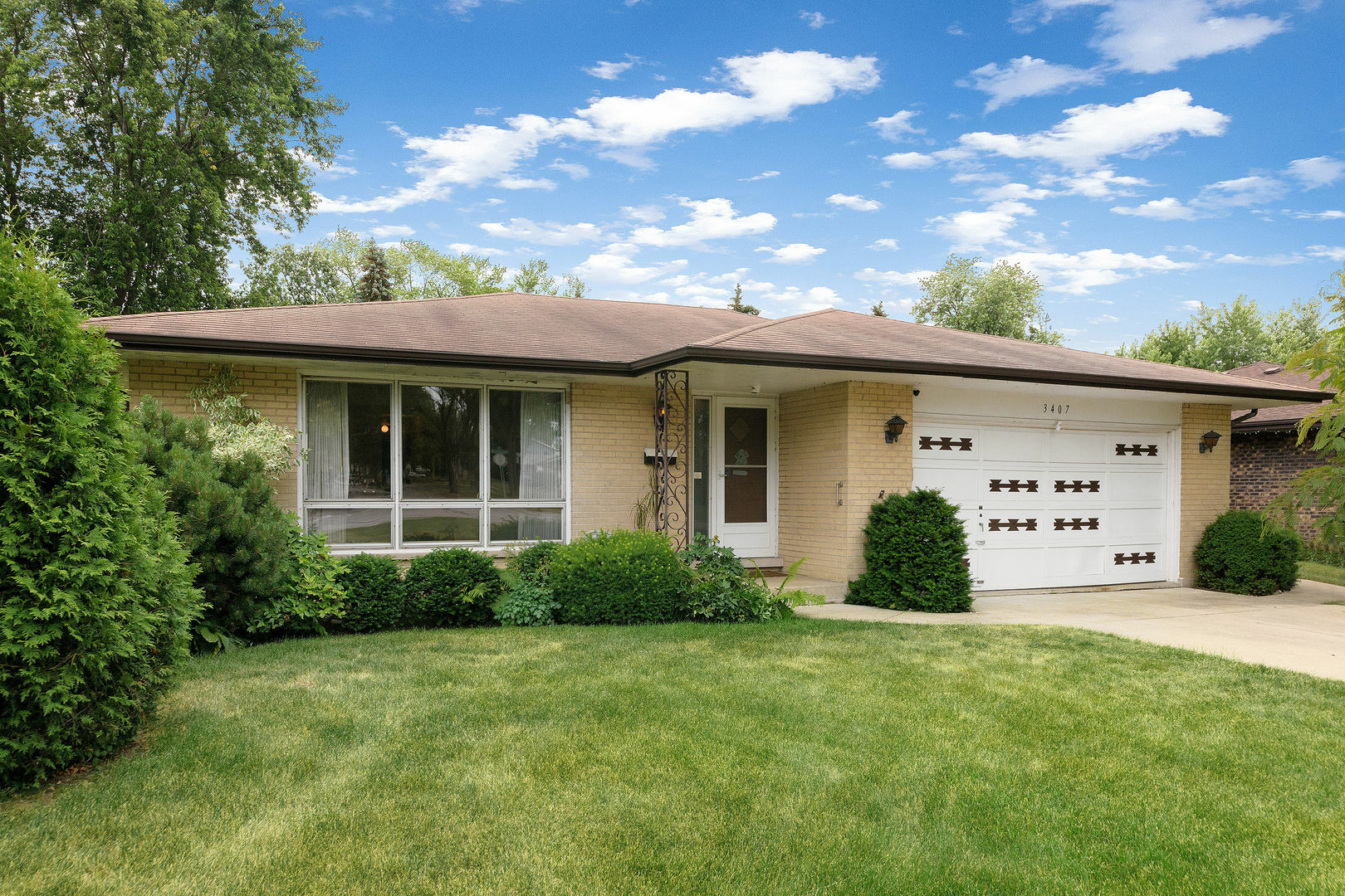 Property Photo:  3407 Central Road  IL 60008 