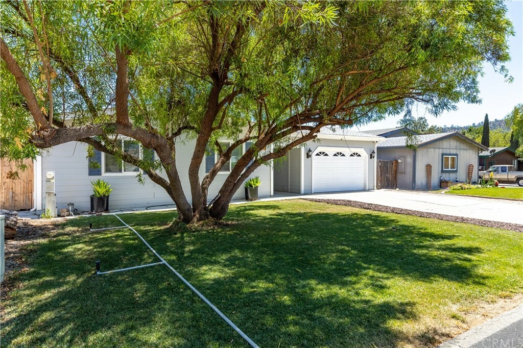 Property Photo:  3039 Bridle Trail Lane  CA 93446 