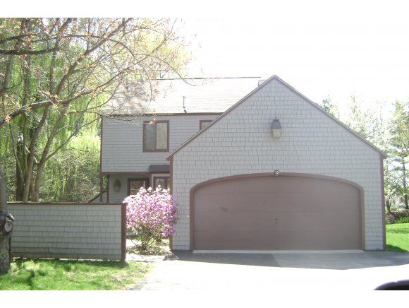 Property Photo: 10 Crawford Lane 10 NH 03063