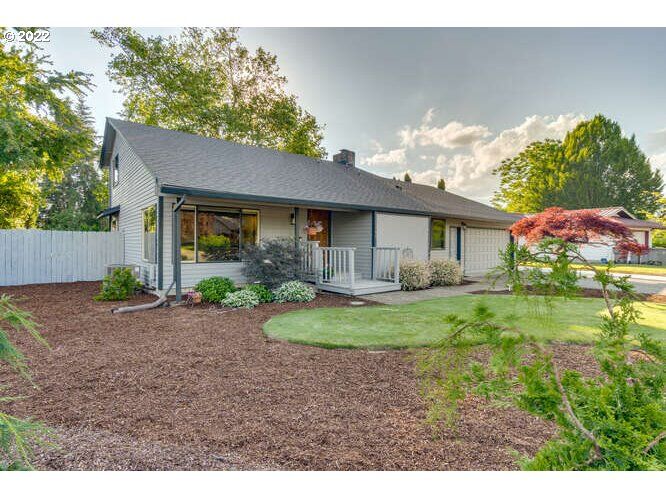 1340 NW Greenbriar Pl  McMinnville OR 97128 photo