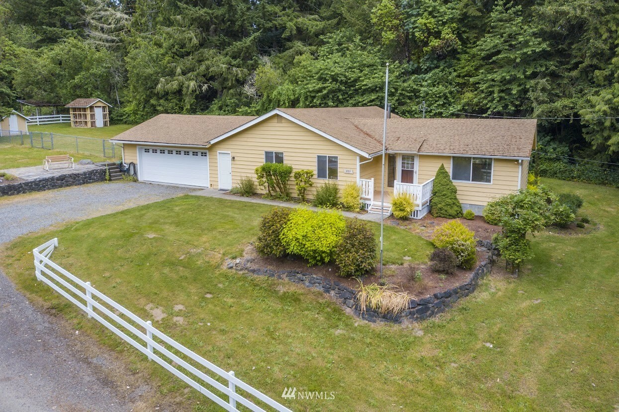 Property Photo:  6705 SE Garfield Street  WA 98366 