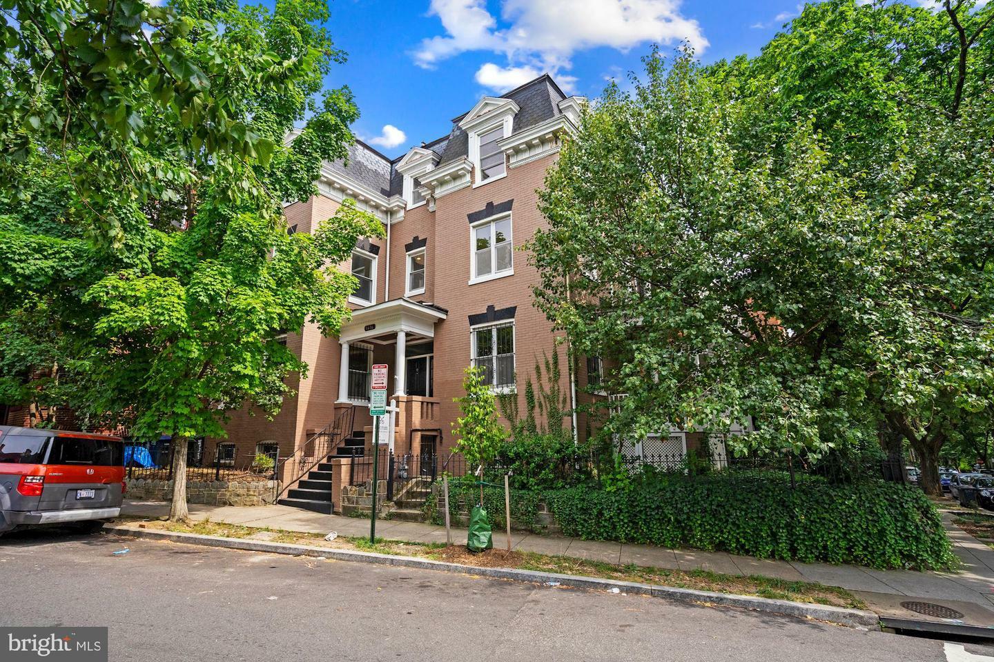 Property Photo: 1616 Kilbourne Place NW DC 20010