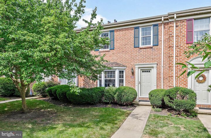 405 Chambers Ridge 405  York PA 17402 photo