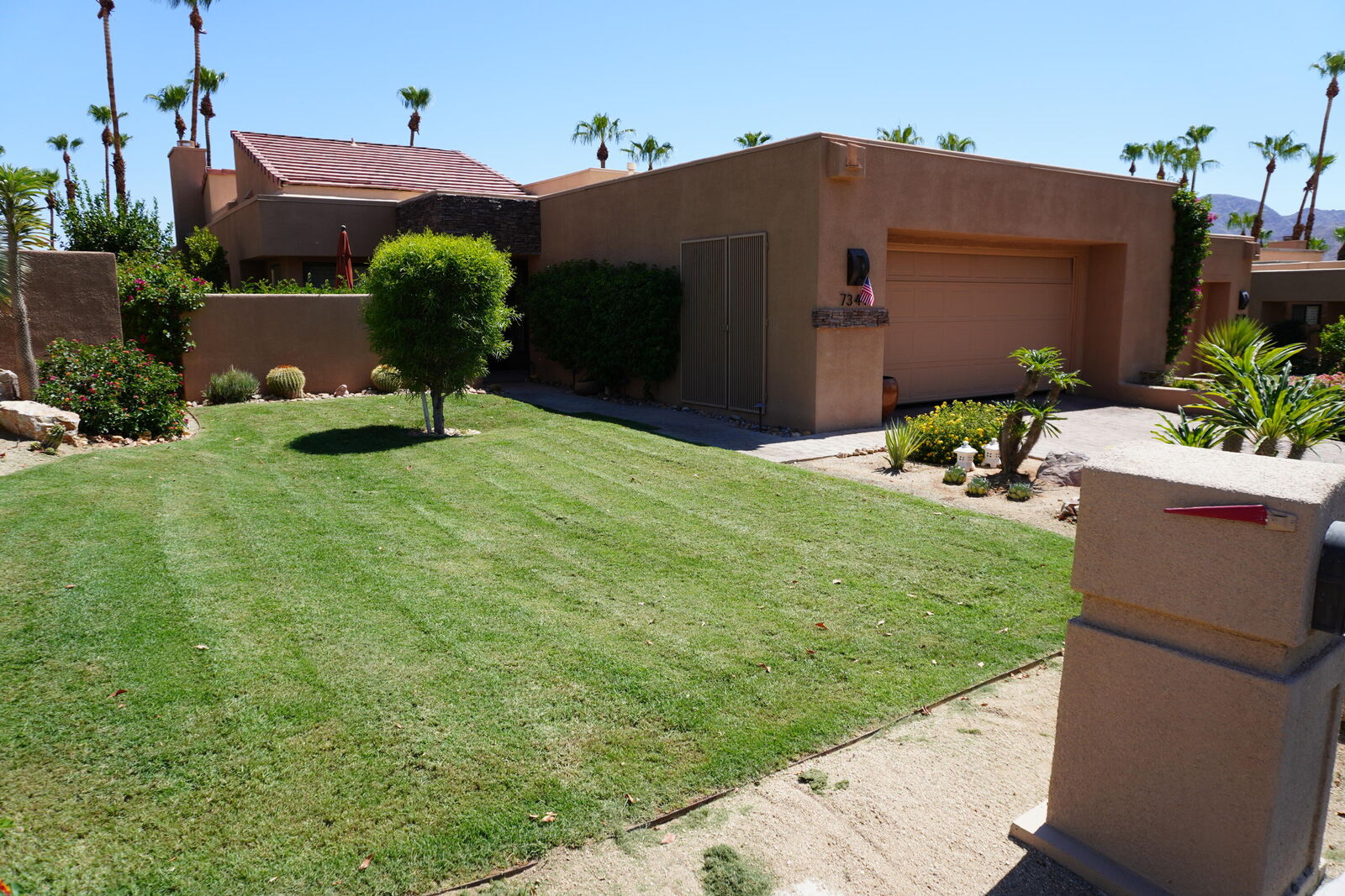 Property Photo:  73444 Poinciana Place  CA 92260 