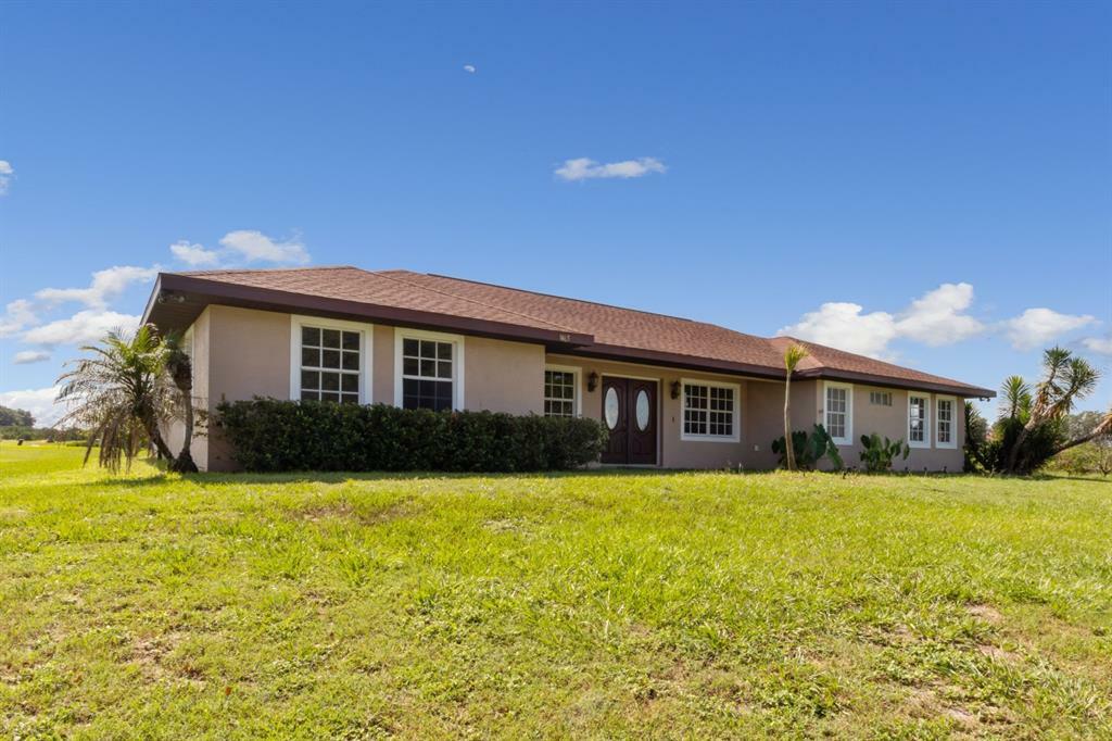 Property Photo:  1465 Johns Road  FL 33873 