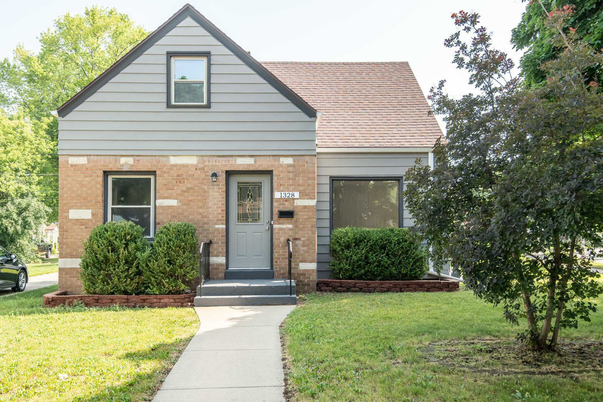 Property Photo: 1328 E Tripoli Ave WI 53207