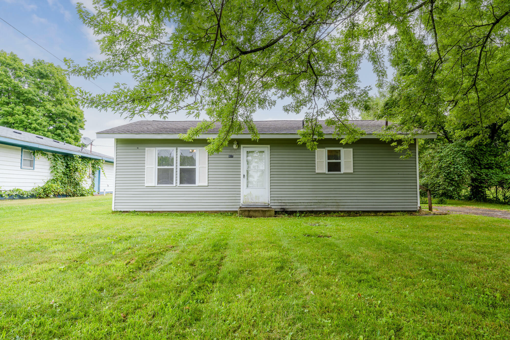 Property Photo:  837 Wells Avenue  MI 49022 