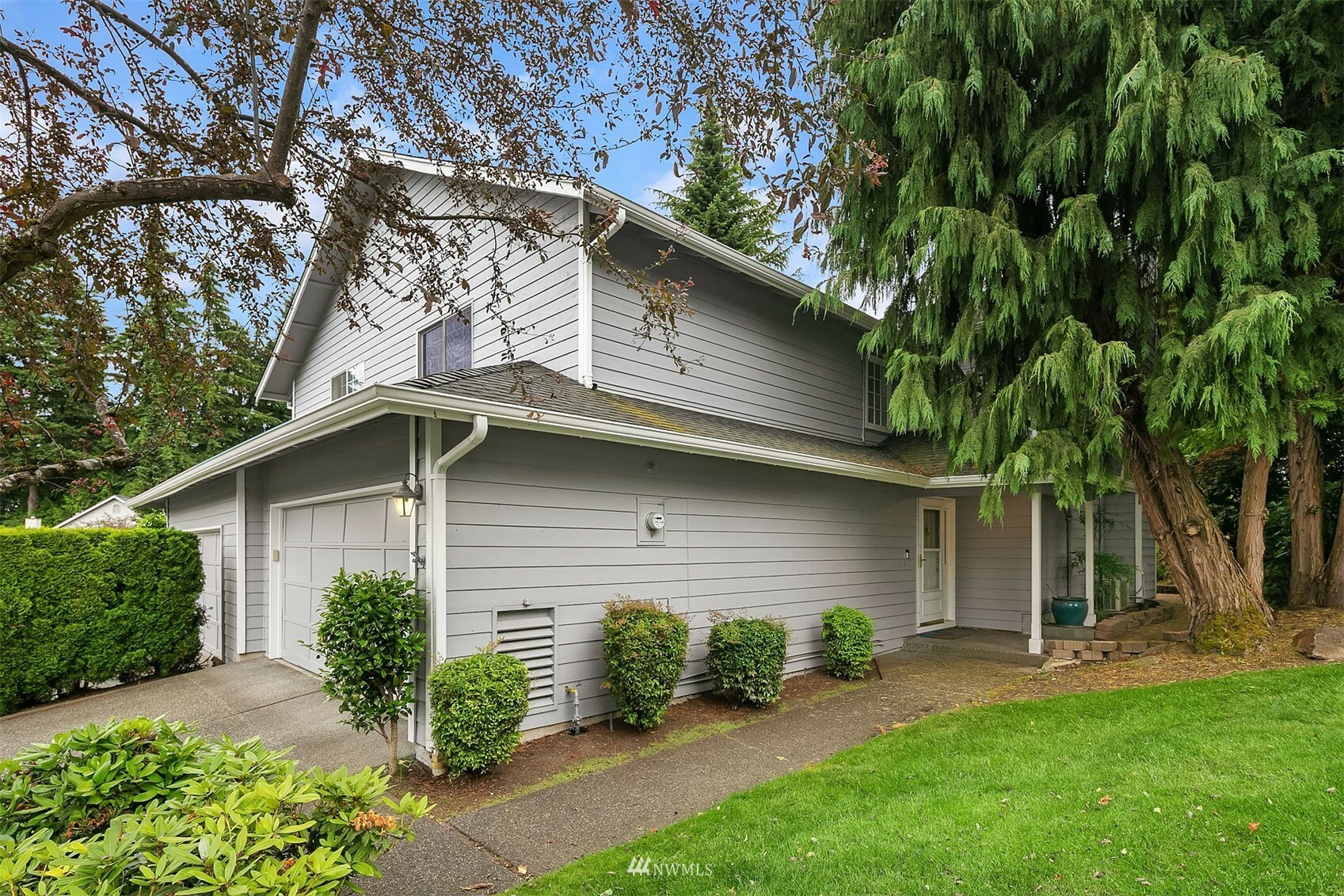 Property Photo:  13219 NE 89th Street  WA 98052 