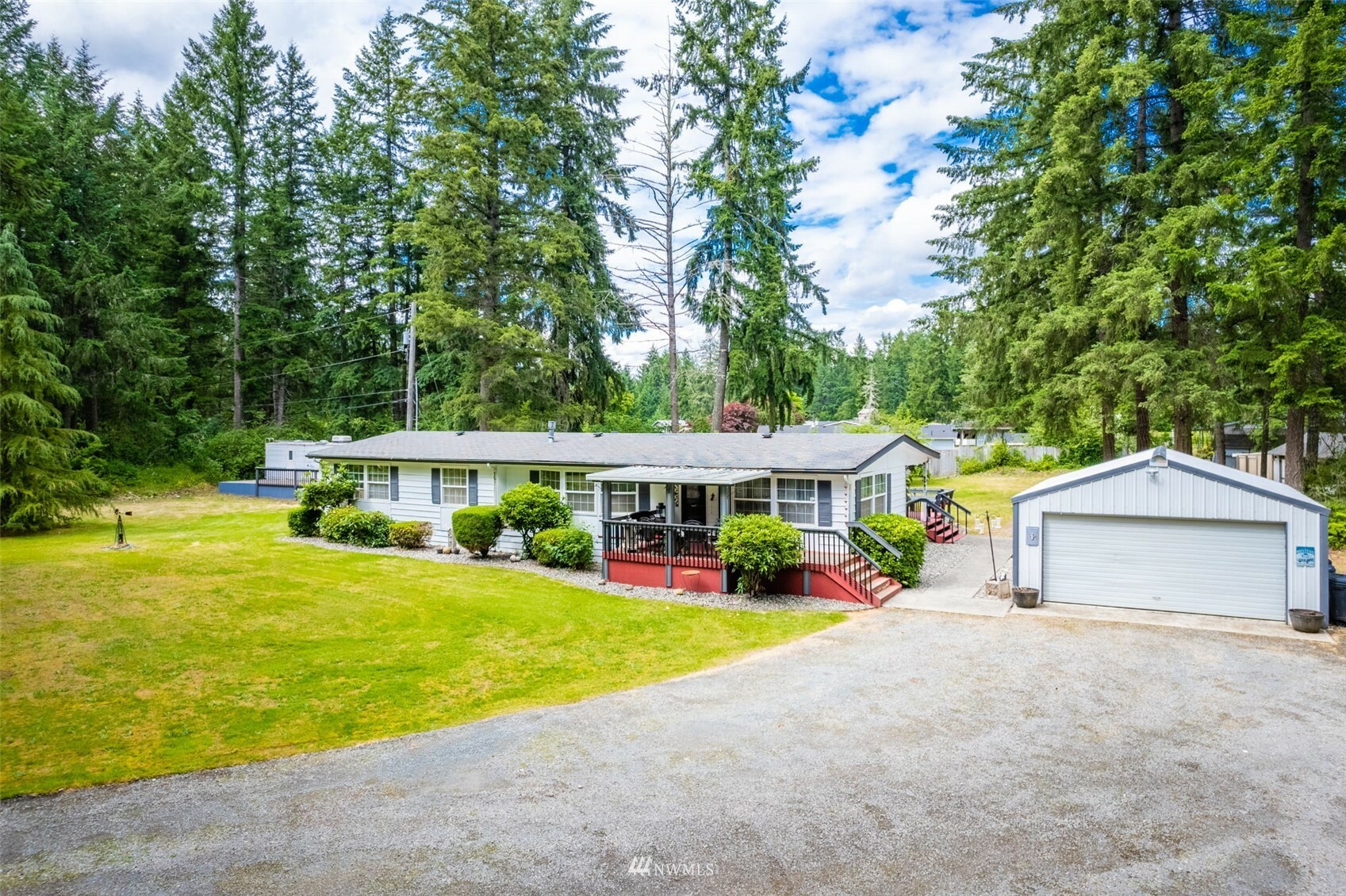 Property Photo:  25019 64th Avenue E  WA 98338 