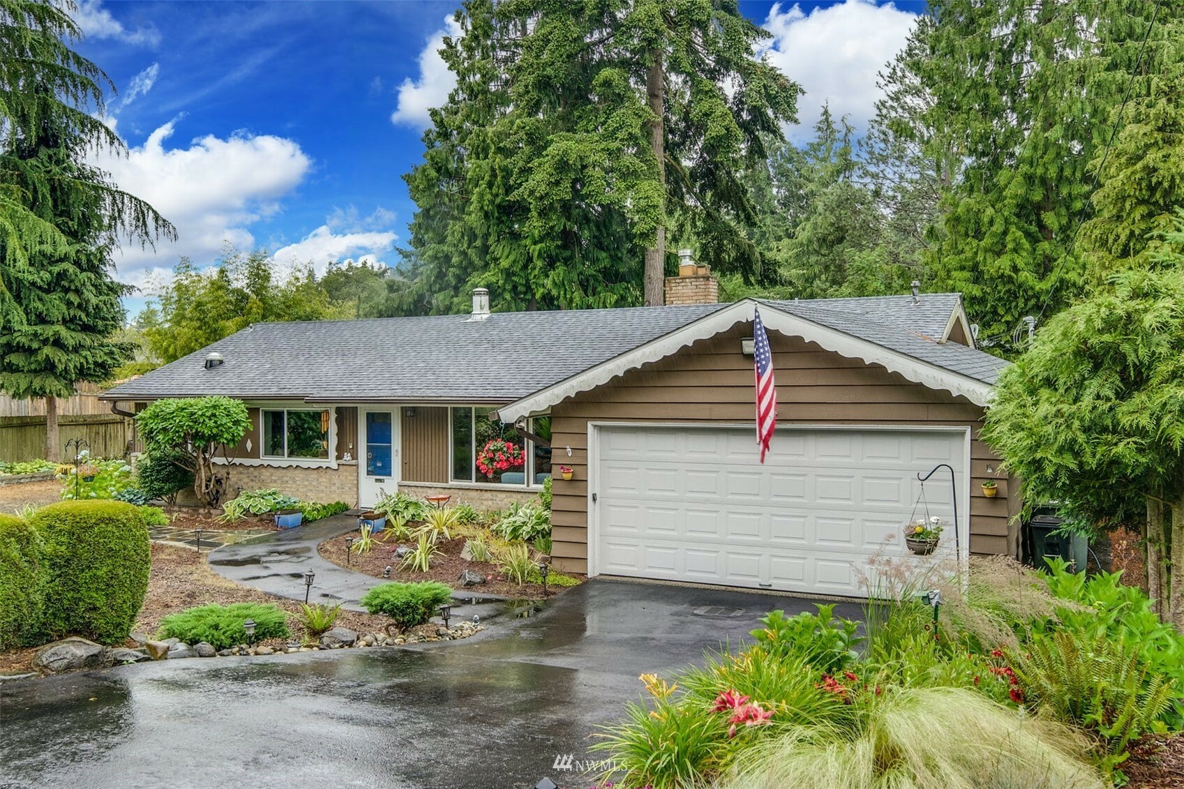 Property Photo:  23304 97th Avenue W  WA 98020 