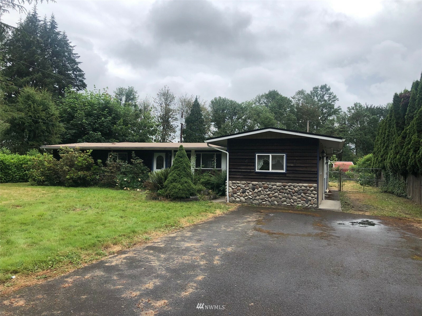 Property Photo:  1308 Sunset Way  WA 98531 