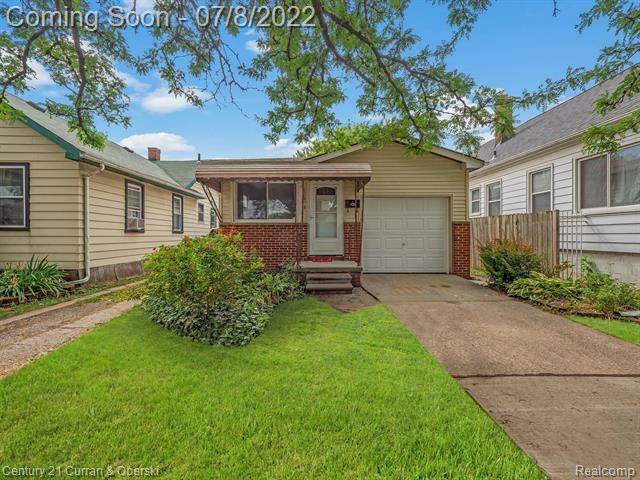 Property Photo:  1267 Chandler Avenue  MI 48146 