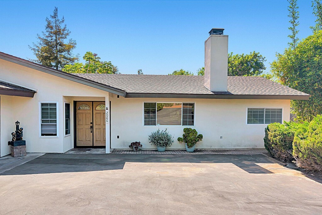 Property Photo:  2086 Warmlands Ave W  CA 92084 