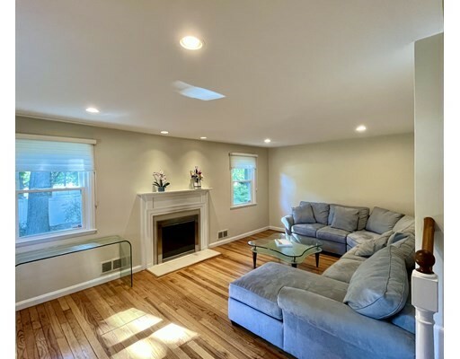 Property Photo:  2 Timber Ln  MA 01760 