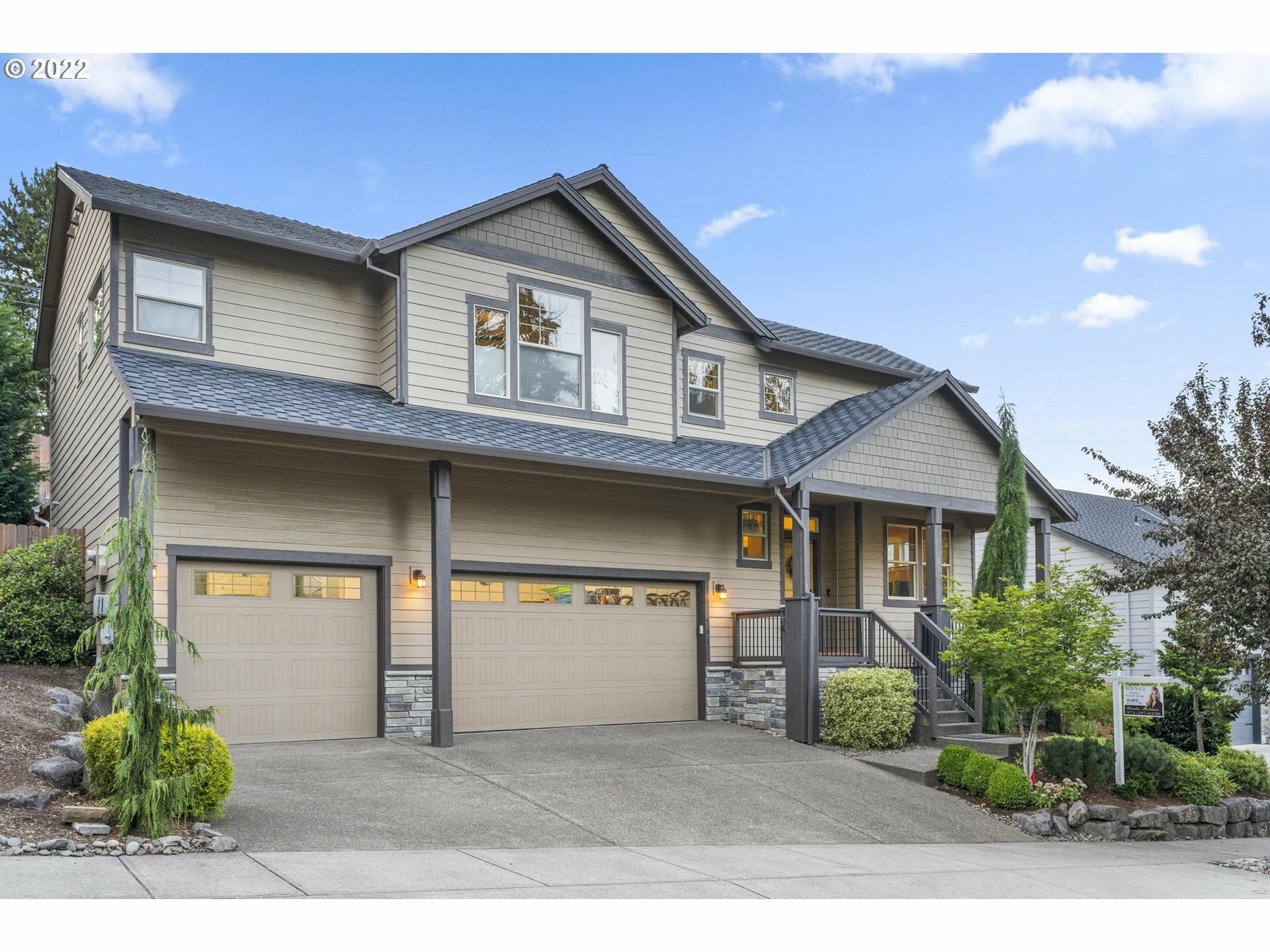 Property Photo: 561 SE 23rd Ter OR 97080