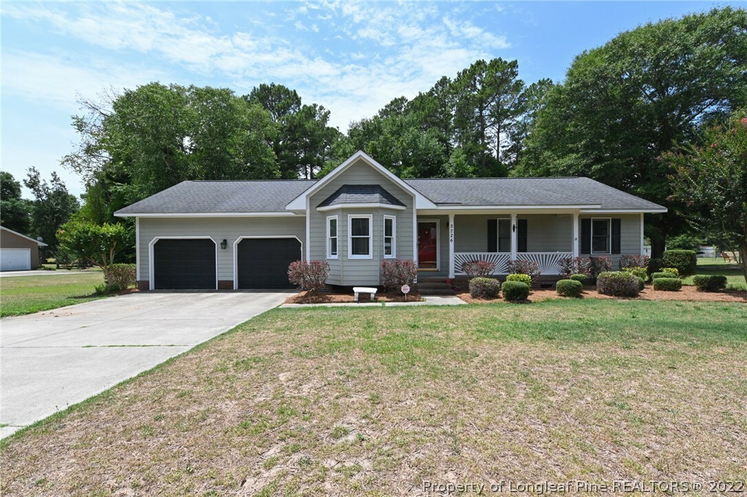 Property Photo: 3226 Lynnhaven Drive NC 28312