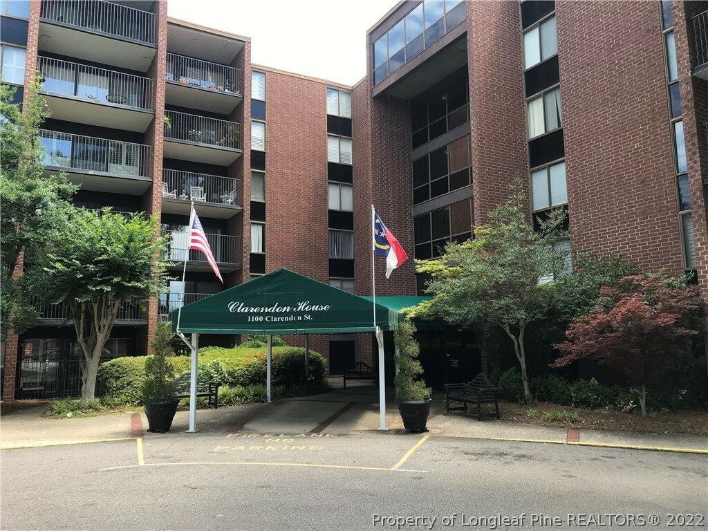 Property Photo: 1100 Clarendon Street 305 NC 28305