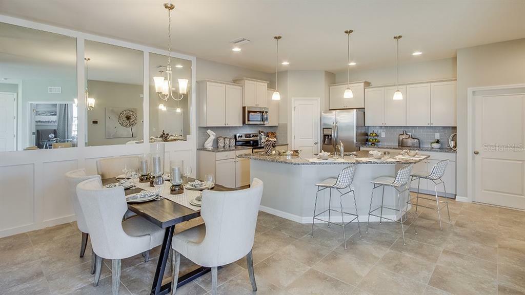Property Photo: 4330 Sunmill Court FL 34211