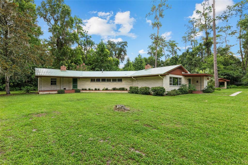 Property Photo:  2333 SW 8th Drive  FL 32601 