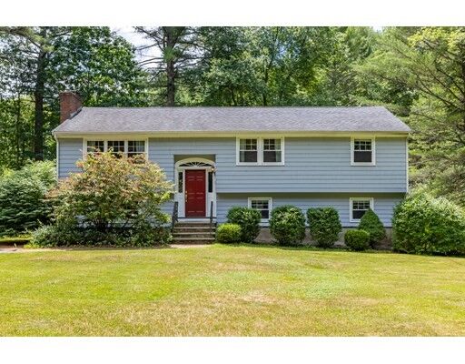 Property Photo: 125 Craigie Circle MA 01741