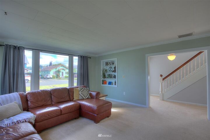 Property Photo:  813 5th Street  WA 98550 