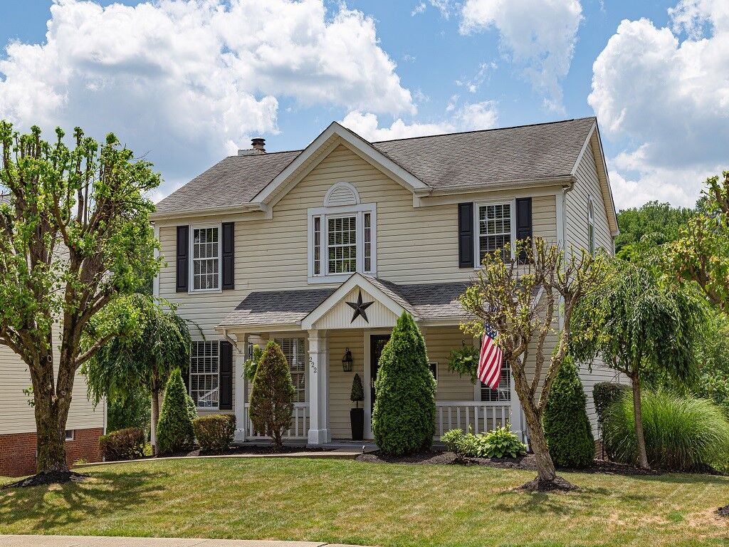 Property Photo:  222 Leaside Dr  PA 15146 