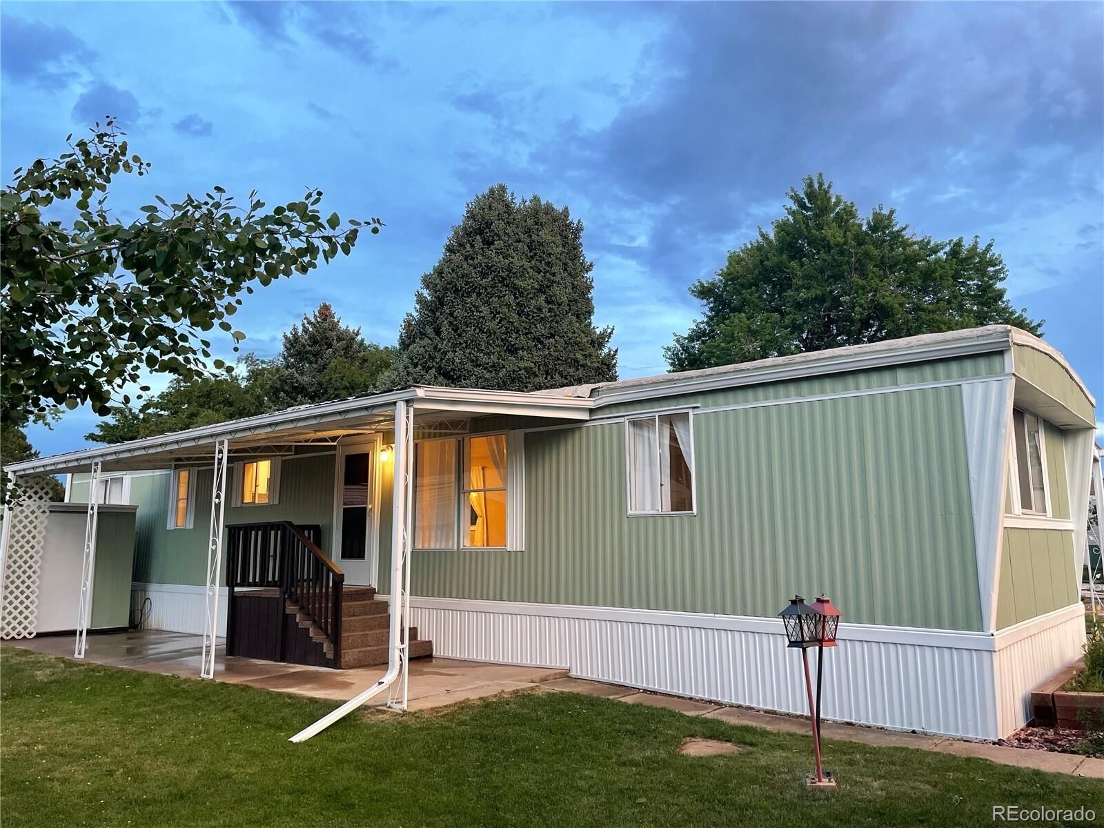 Property Photo:  3650 S Federal Boulevard  CO 80110 